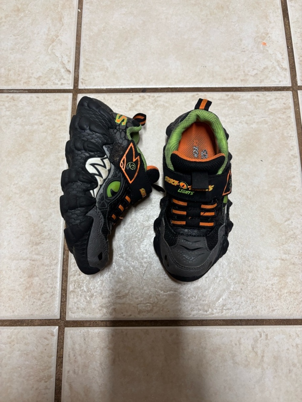 Skechers Kids' Skech-O-Saurus Light Up Sneakers 11c